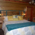 cedar-cabin-bedroom-lynchburg-tn
